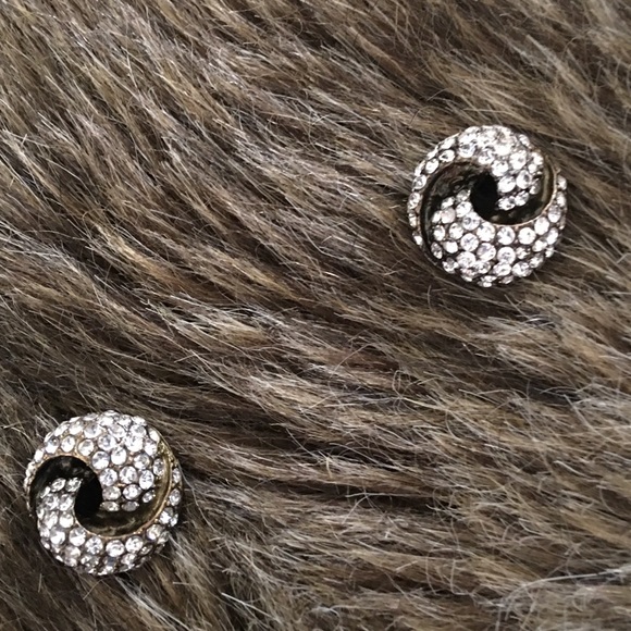 Vintage rhinestone swirl pierced earrings - Picture 5 of 6